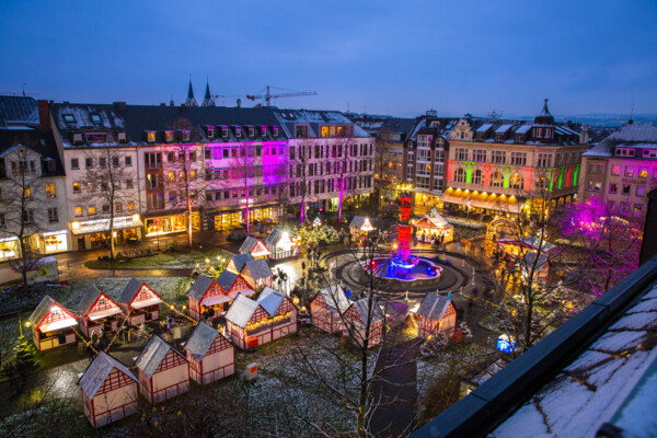 Koblenzer Weihnachtsmarkt auf dem Görresplatz © Koblenz-Touristik GmbH, Henry Tornow Koblenzer Weihnachtsmarkt auf dem Görresplatz © Koblenz-Touristik GmbH, Henry Tornow
